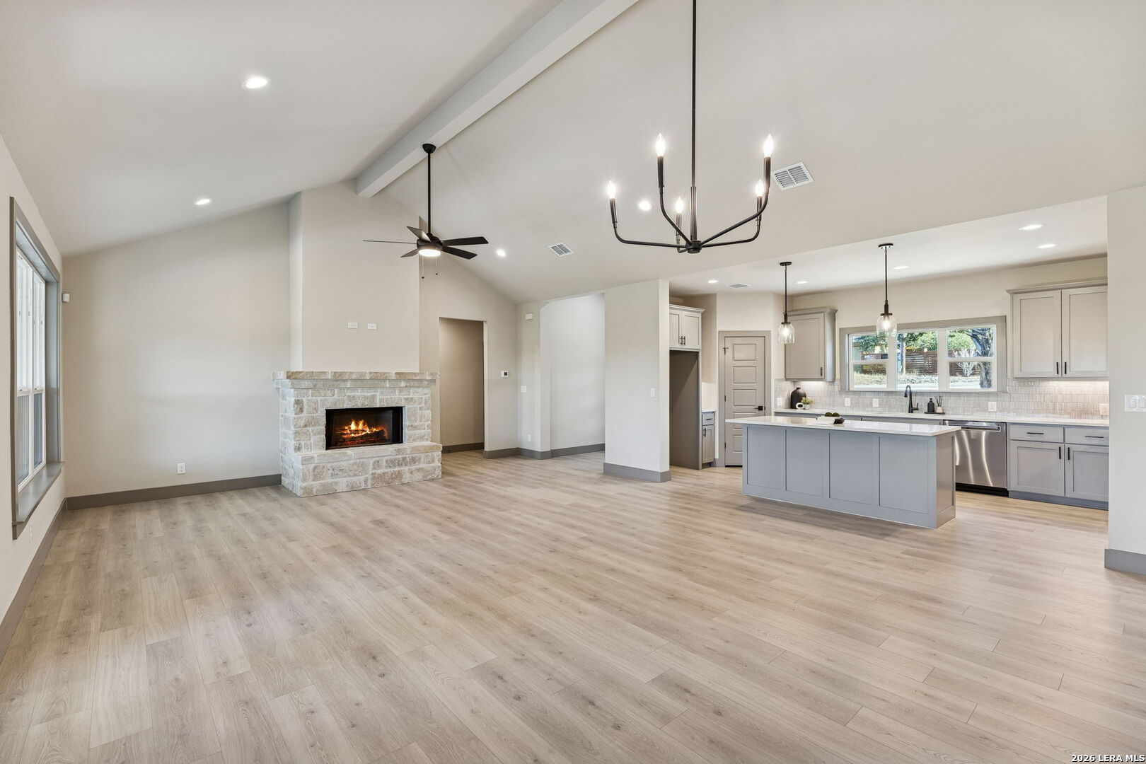 1513 Redwood