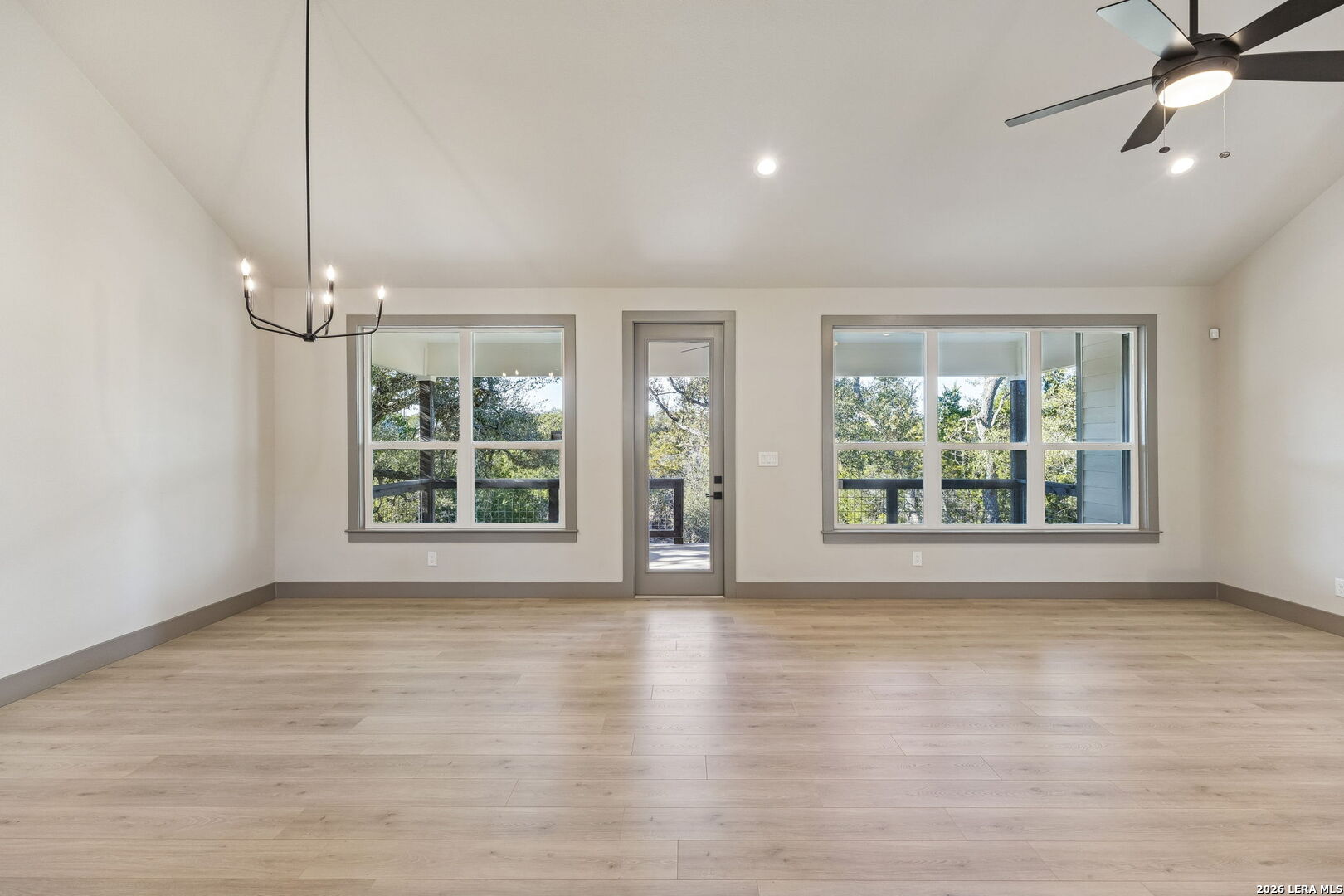 1513 Redwood