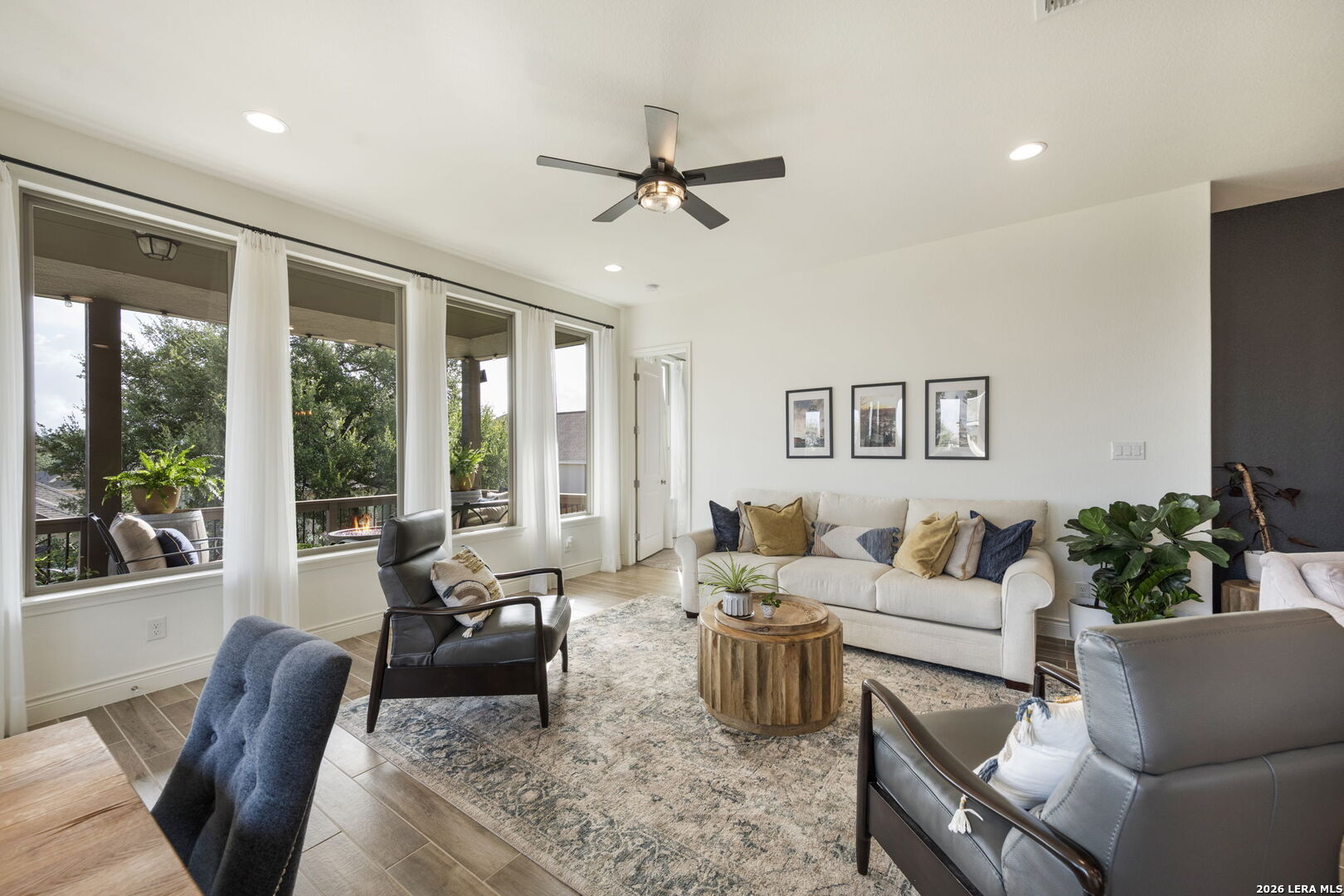 1159 Cadogan Squire