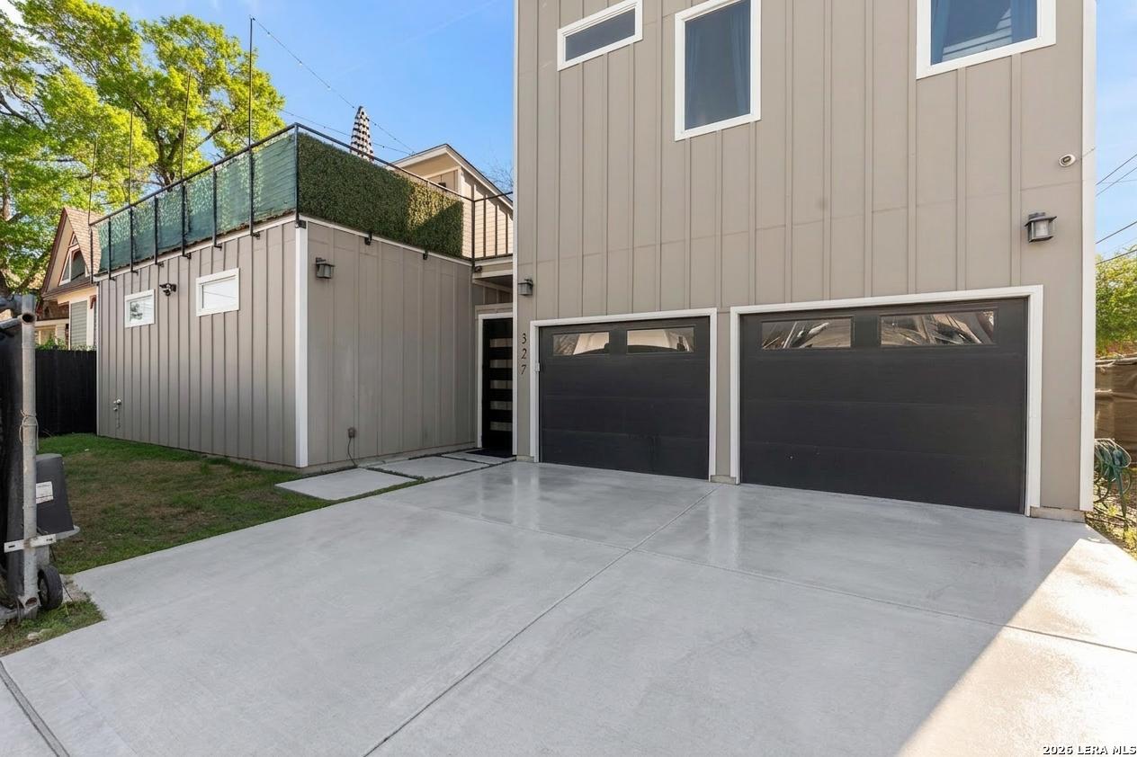 327 Jackson