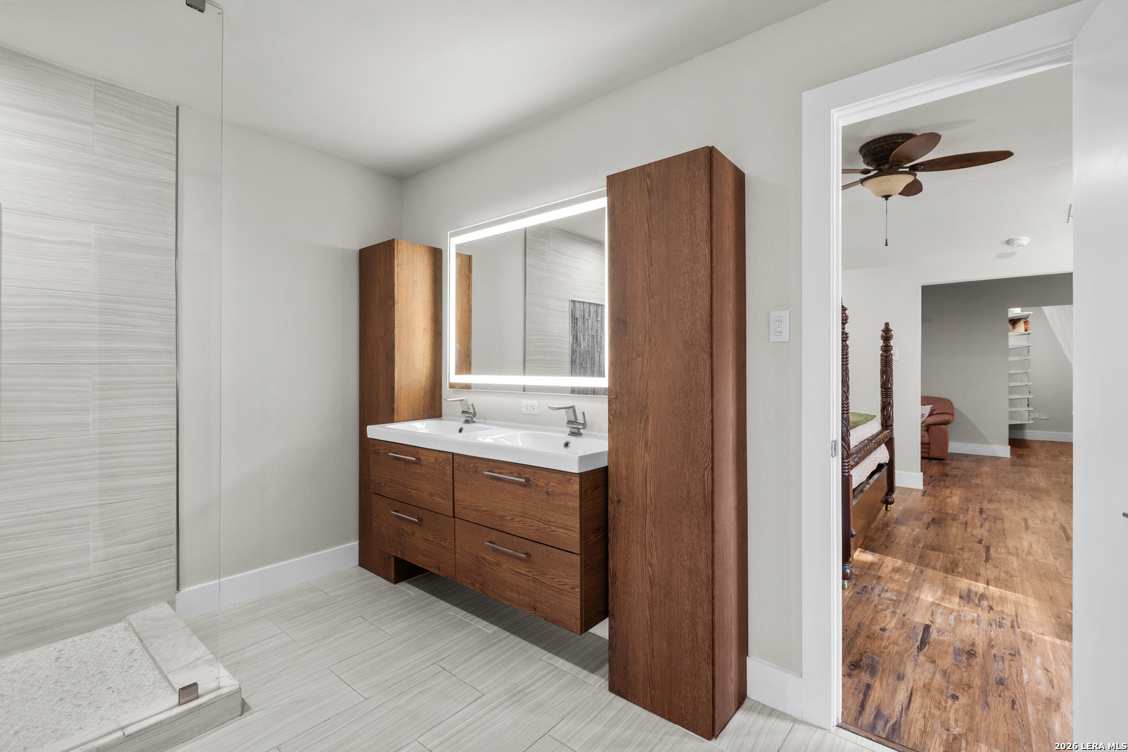 13427 LA VISTA DR