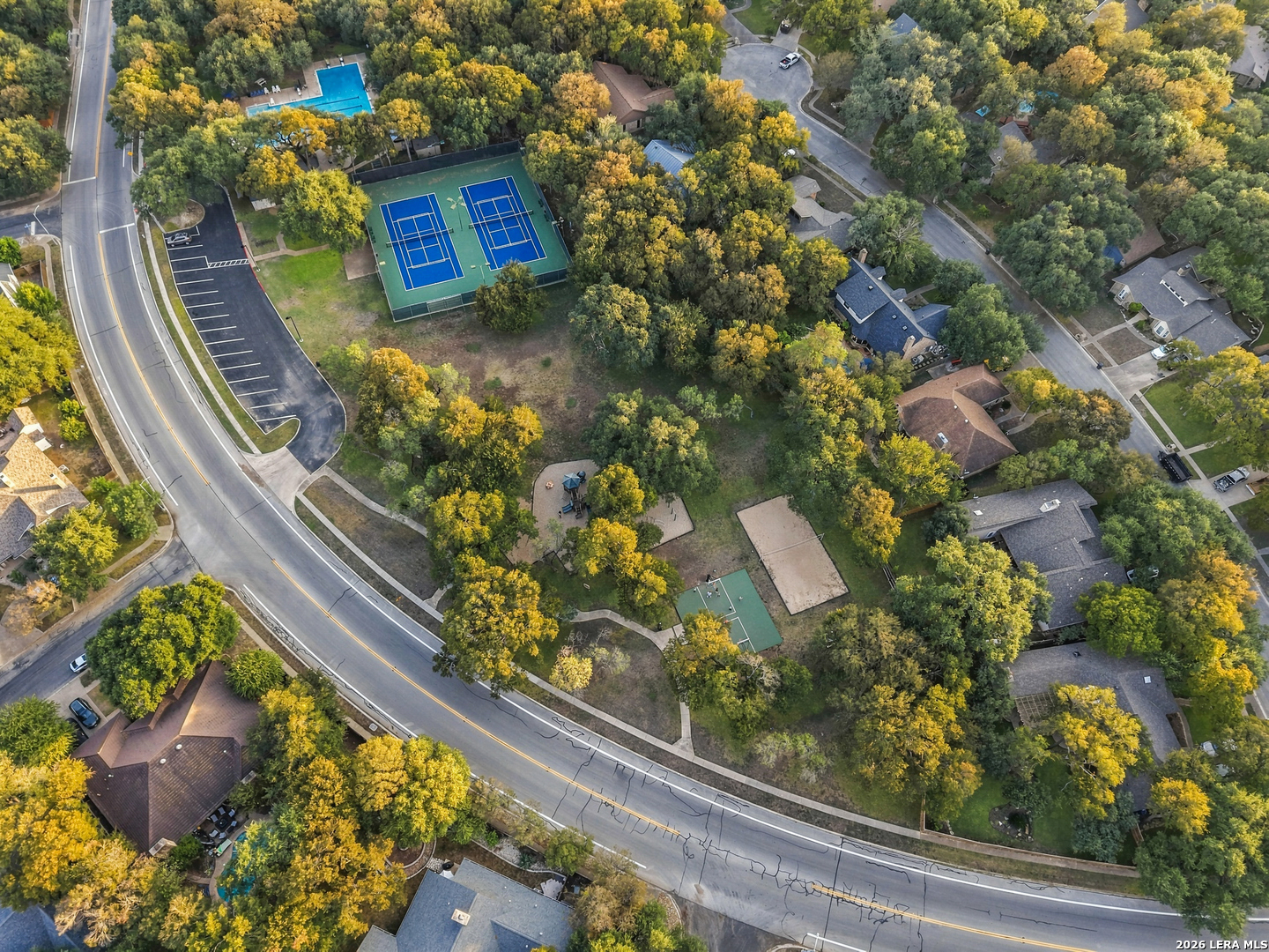 13427 LA VISTA DR