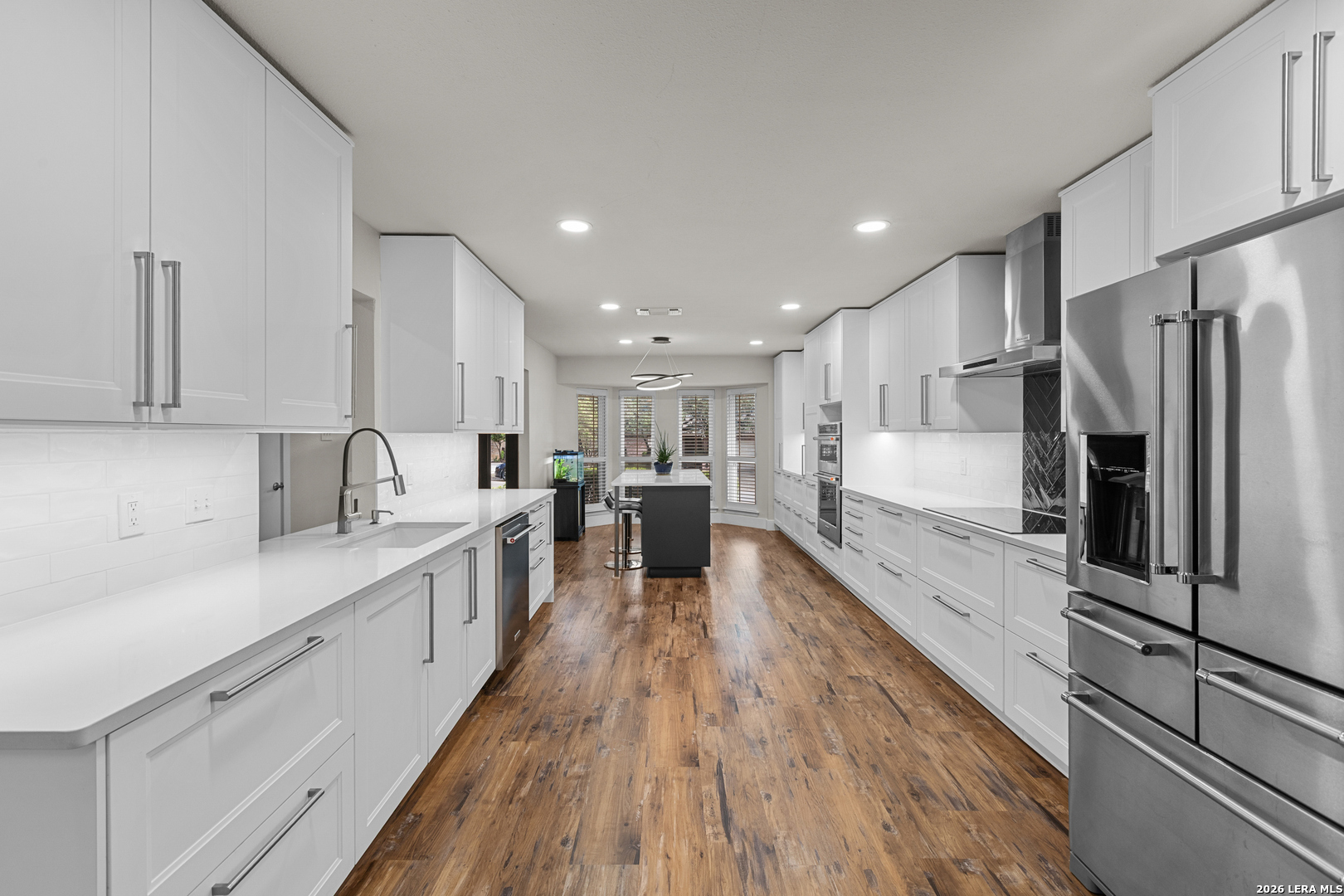 13427 LA VISTA DR