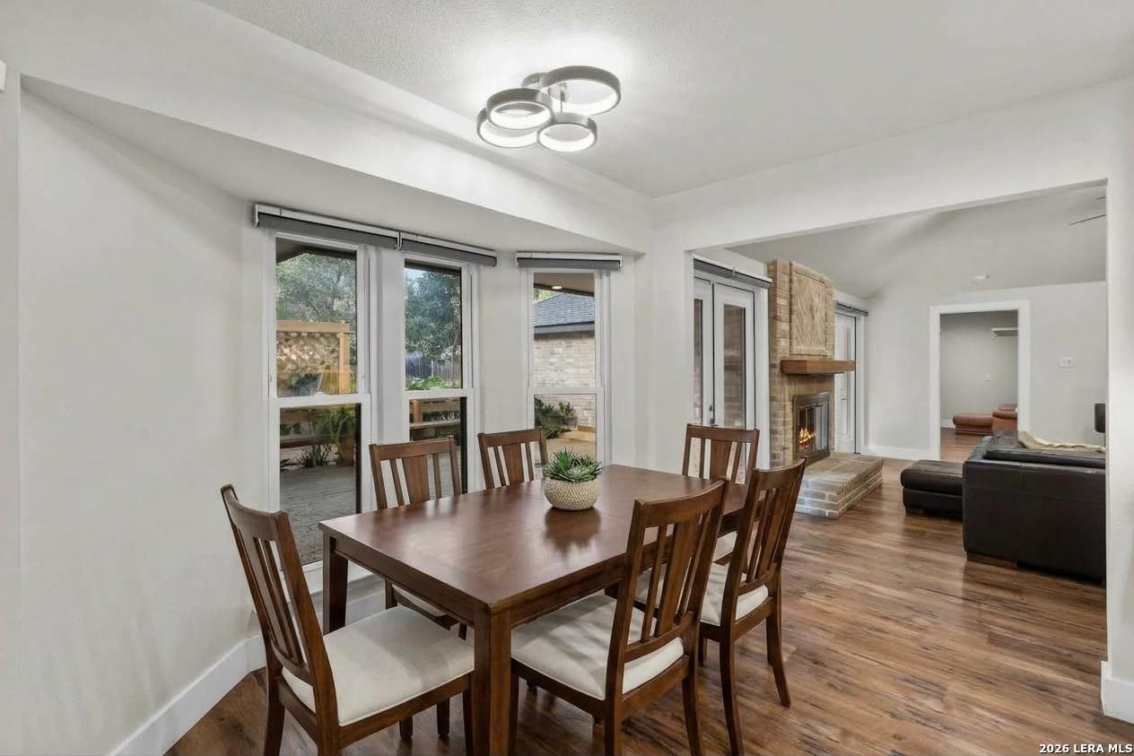 13427 LA VISTA DR