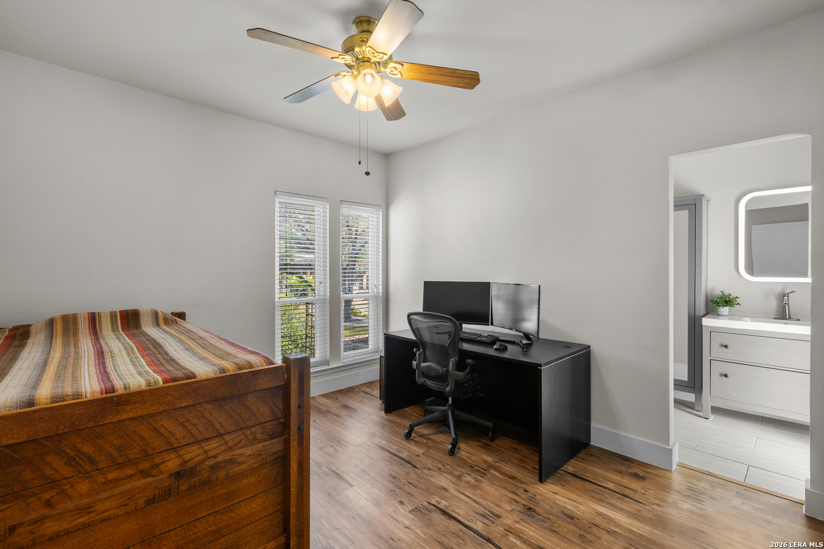 13427 LA VISTA DR