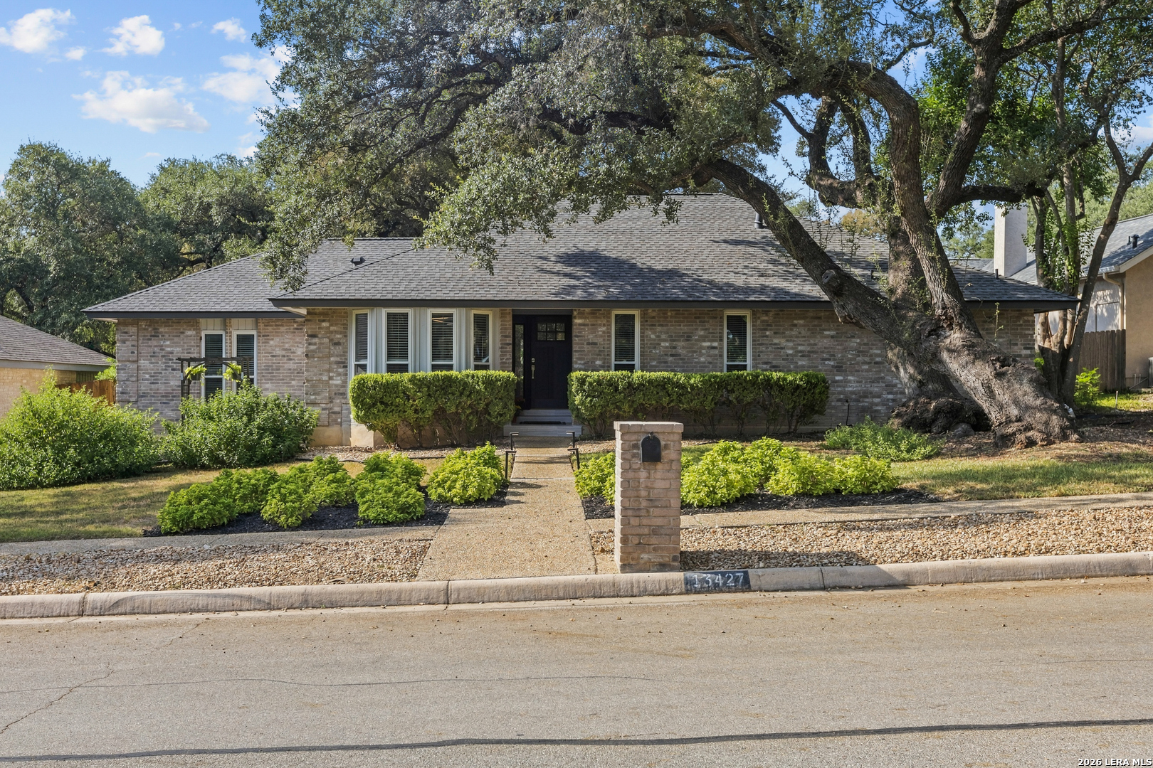 13427 LA VISTA DR