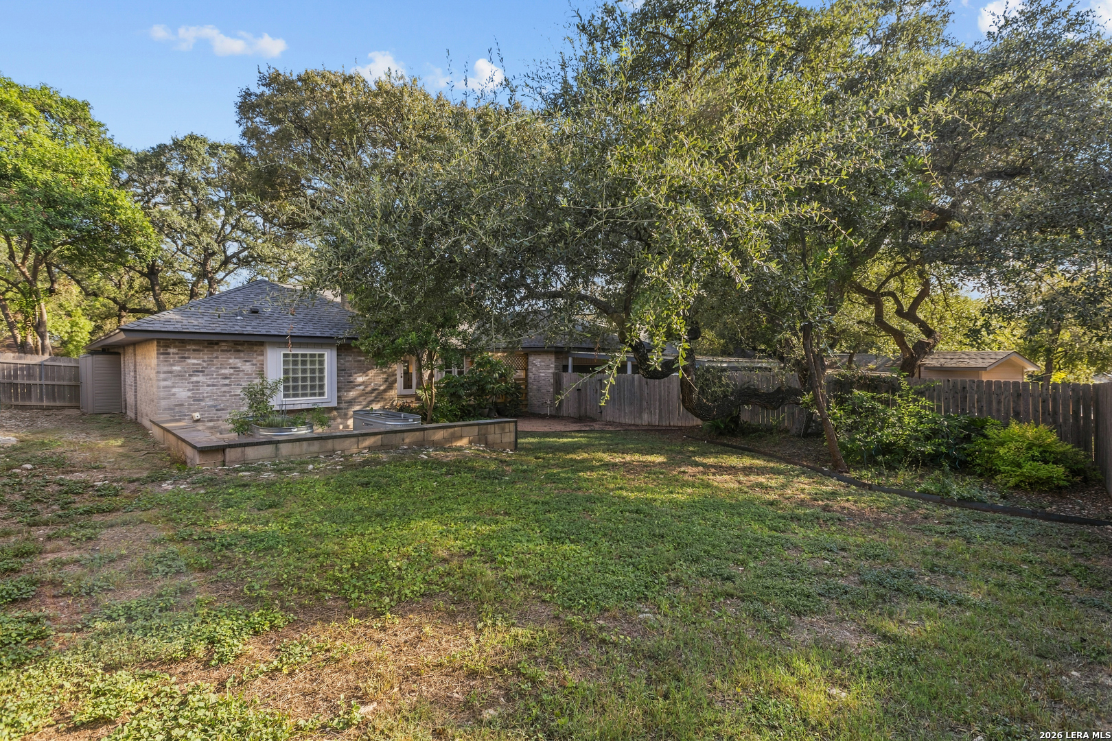 13427 LA VISTA DR