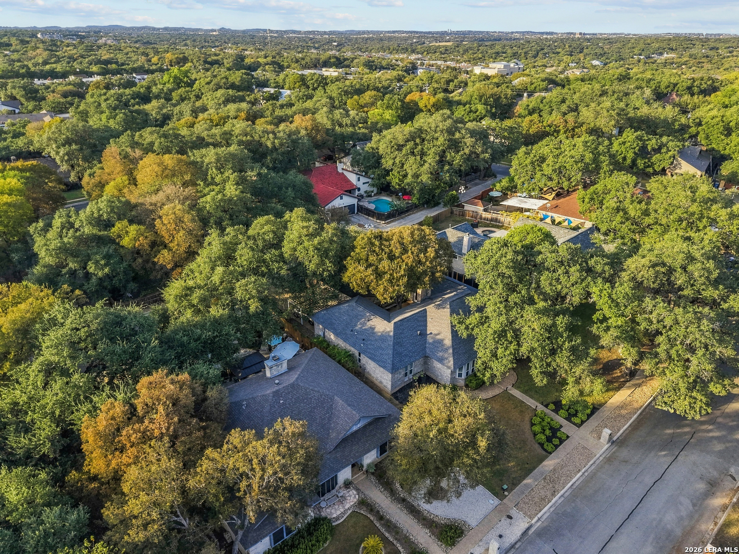 13427 LA VISTA DR