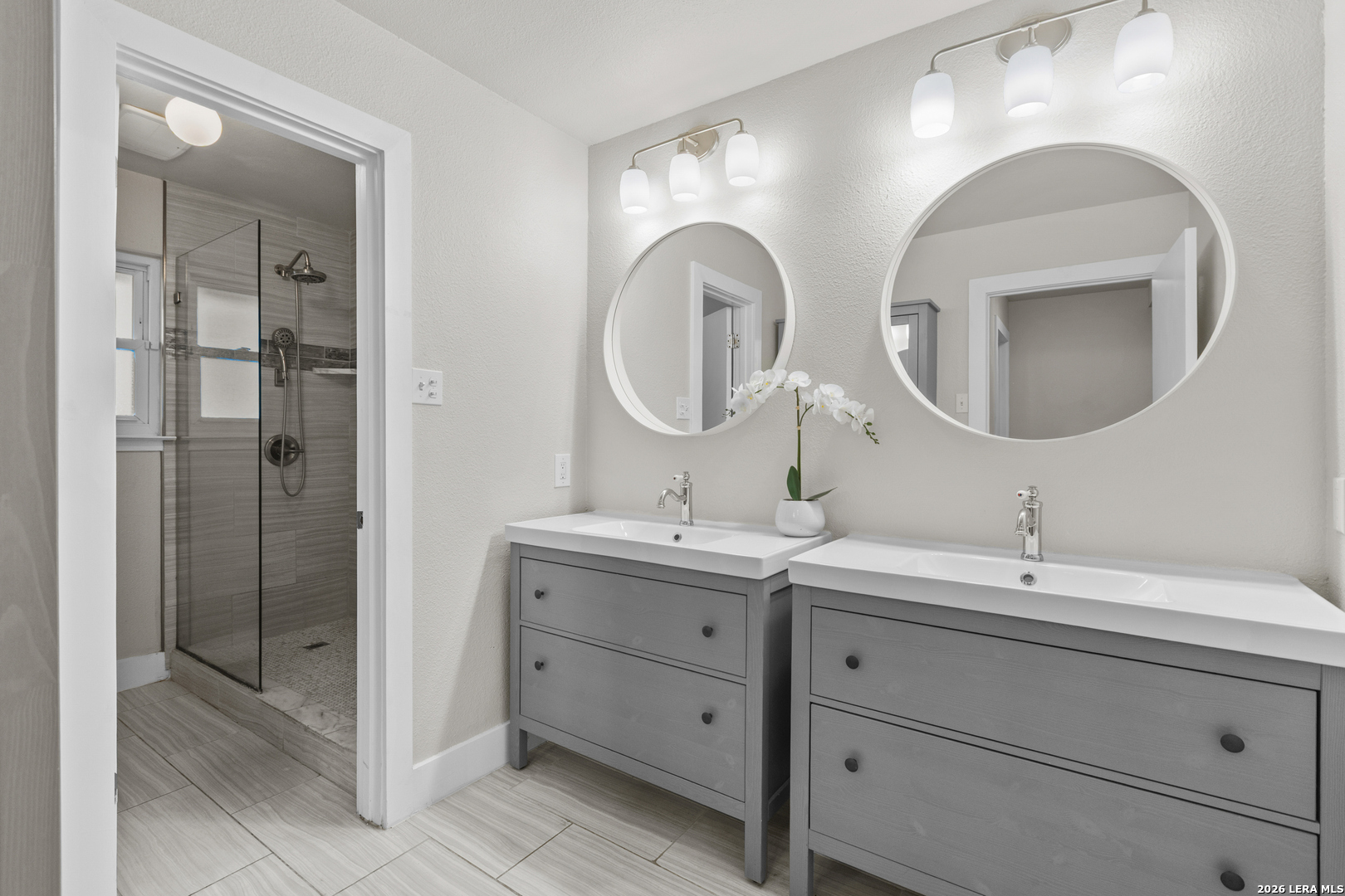 13427 LA VISTA DR