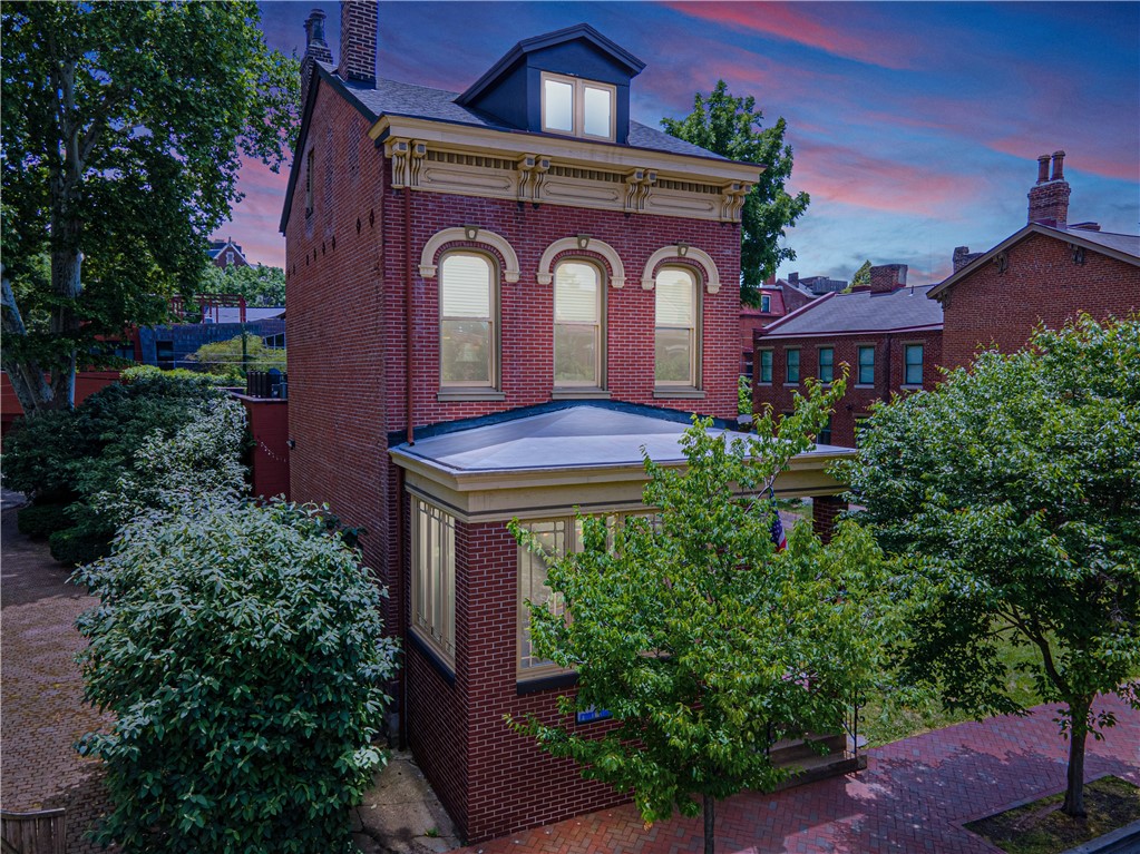 825 Western Avenue