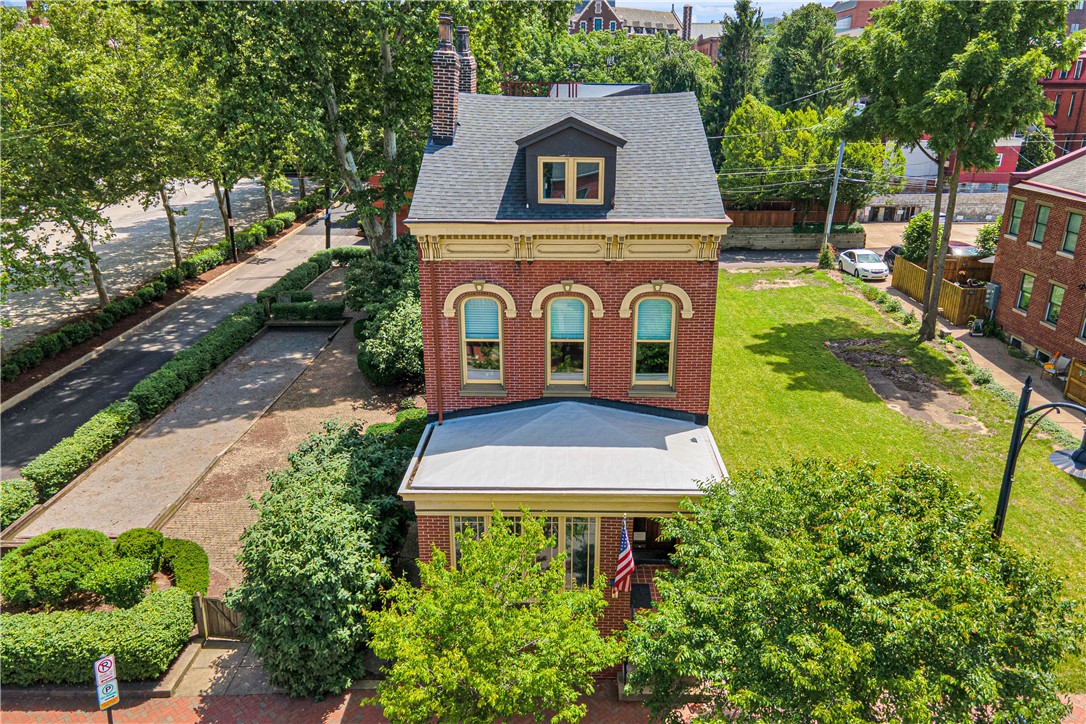 825 Western Avenue