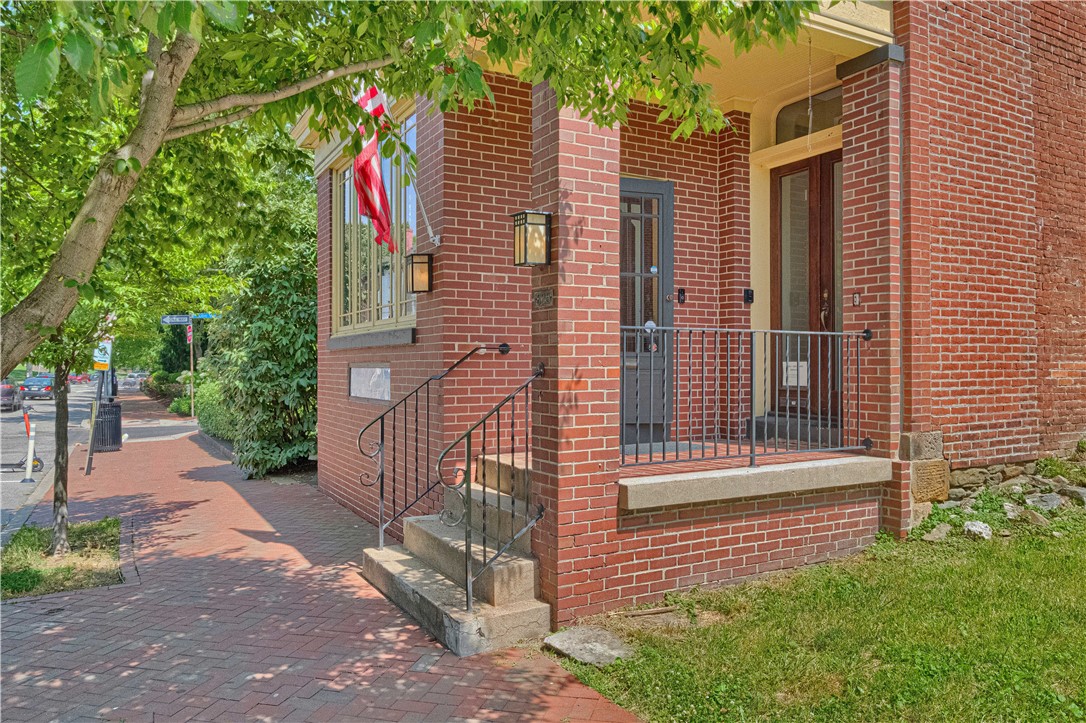 825 Western Avenue