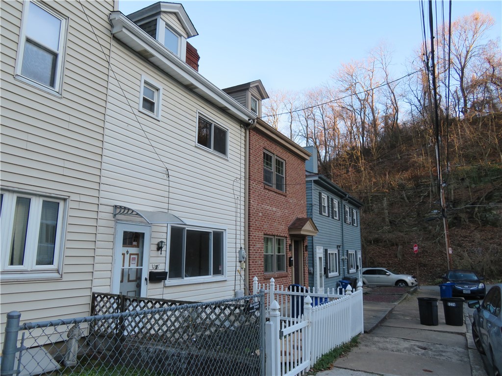 3227 Mary Street