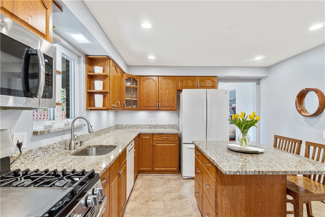 101 Parise Rd