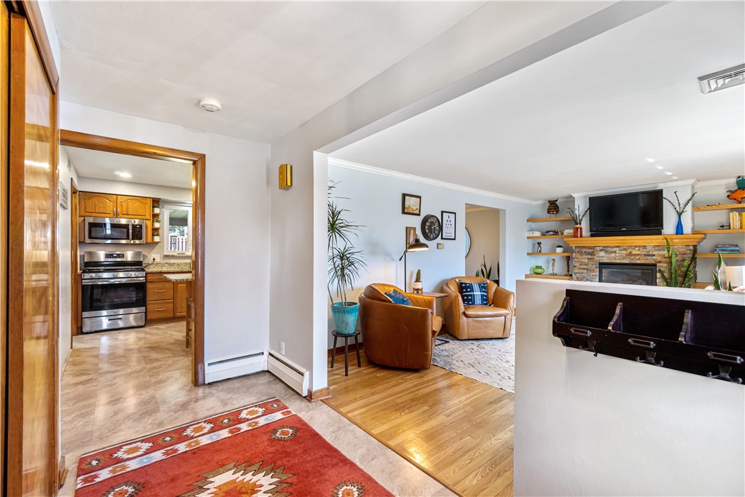 101 Parise Rd