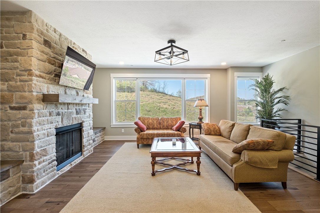312 Highpointe Drive