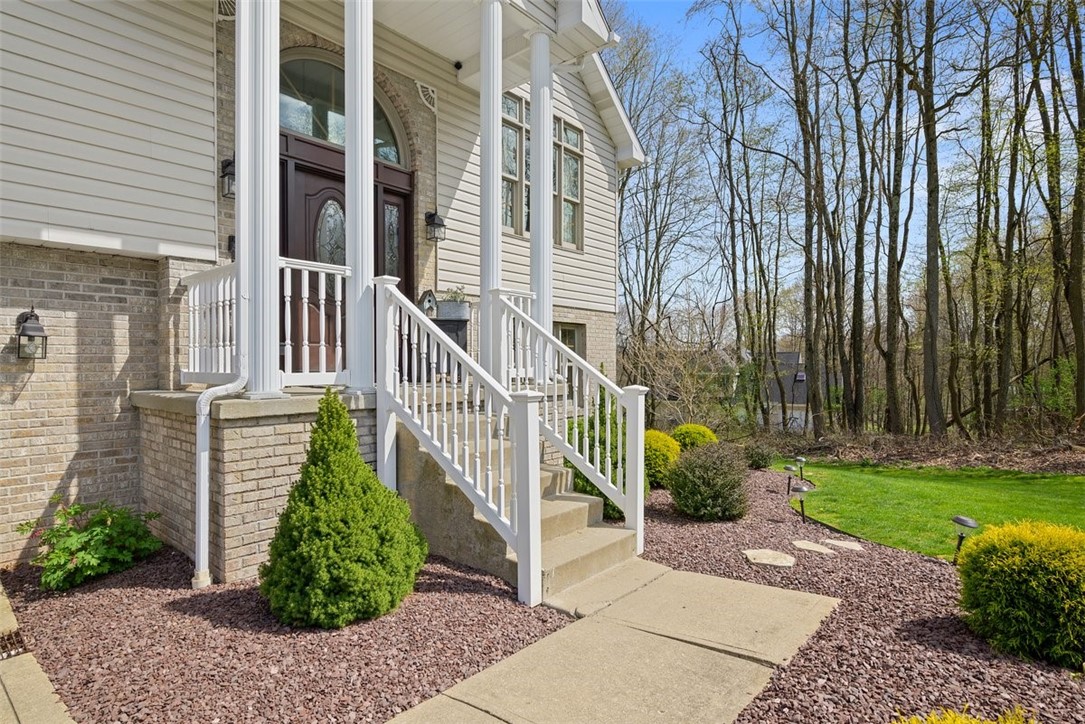 282 Sawmill Run Rd