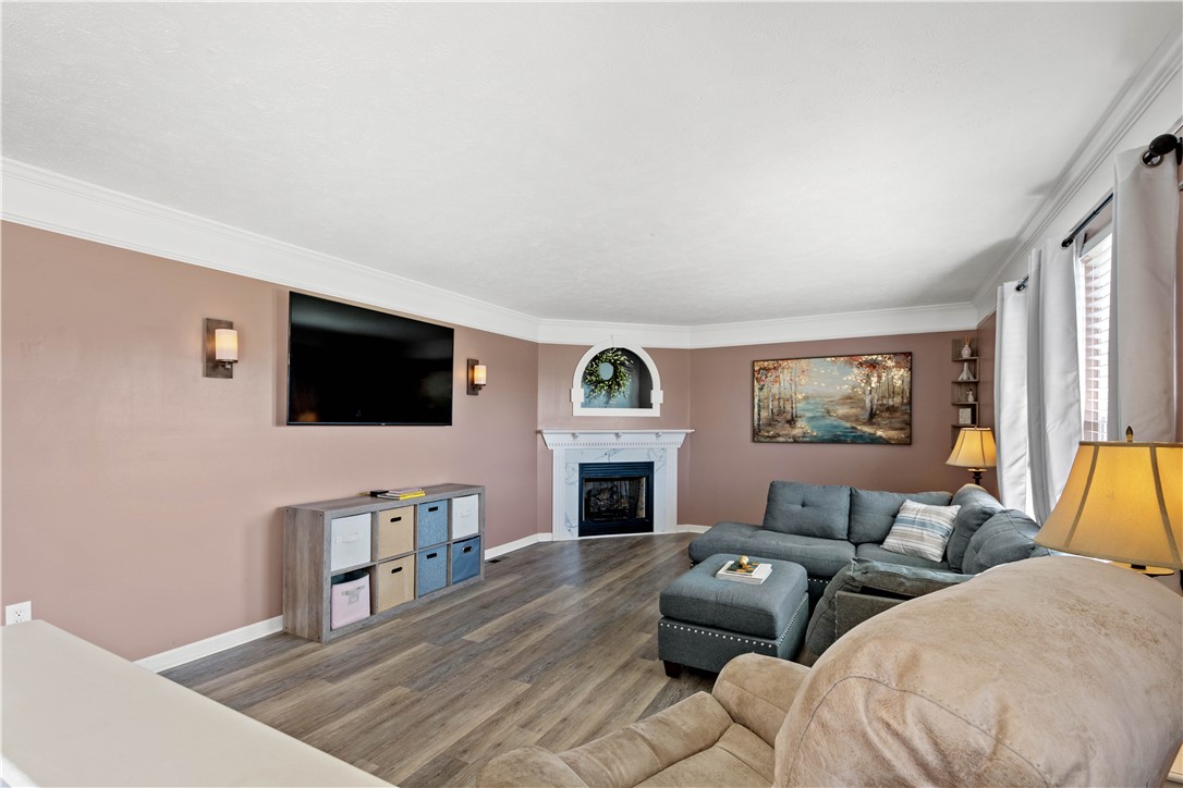 1367 Lucia Dr