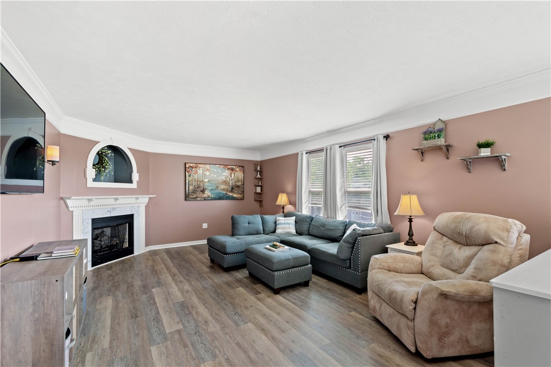 1367 Lucia Dr