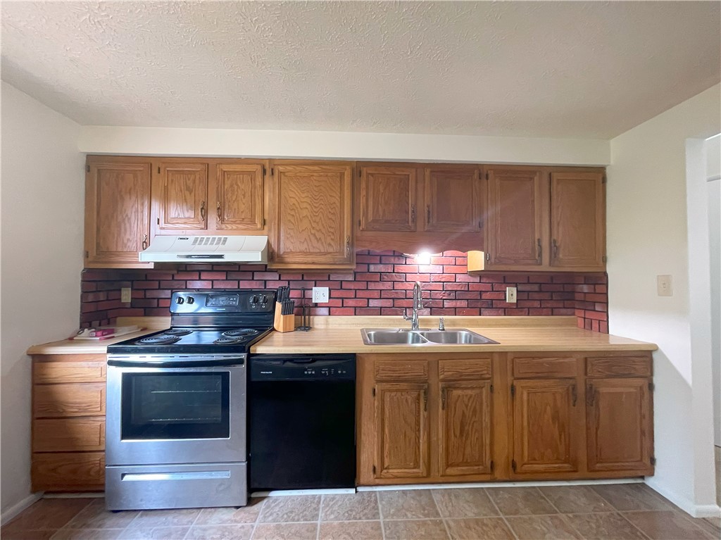 100 Sugar Maple Cir