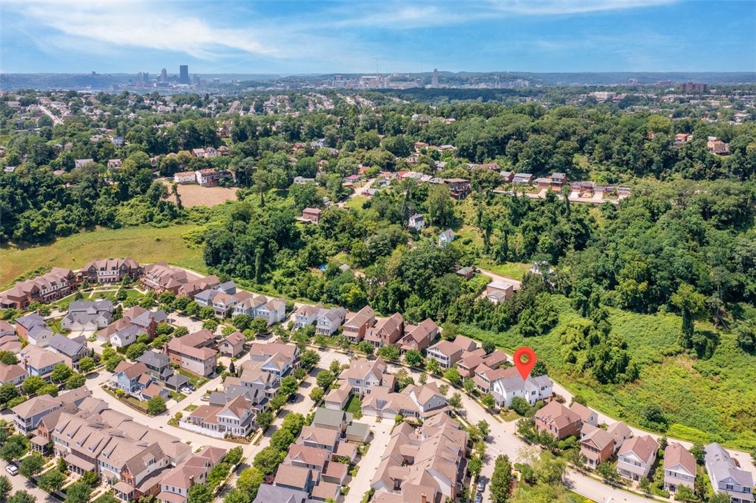 1541 BILTMORE LANE