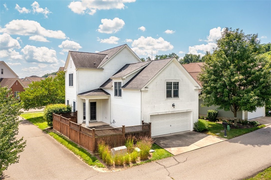 1541 BILTMORE LANE