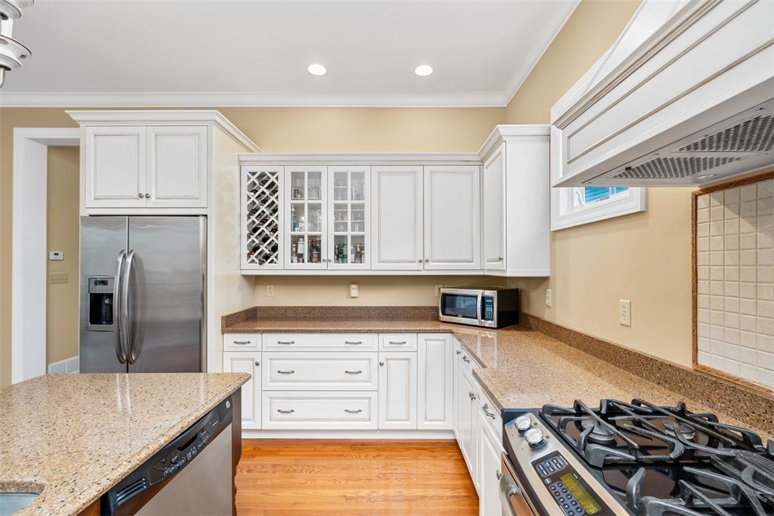1541 BILTMORE LANE