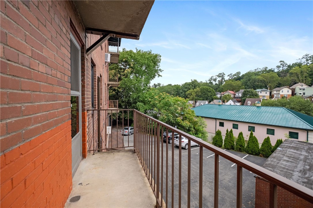 187 Morrison Drive 13