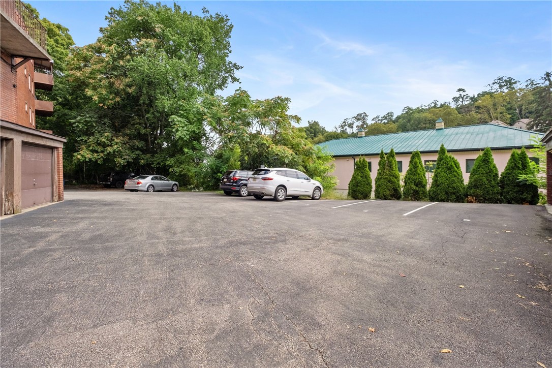 187 Morrison Drive 13