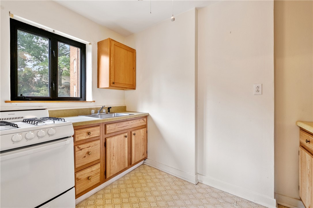 187 Morrison Drive 13