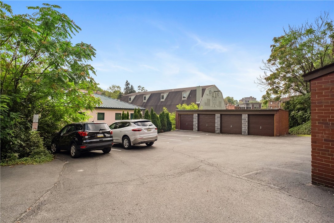 187 Morrison Drive 13