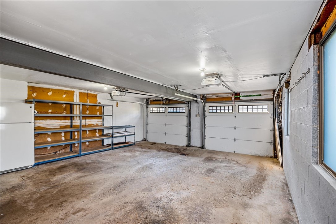 1682 RIDGEWOOD DRIVE