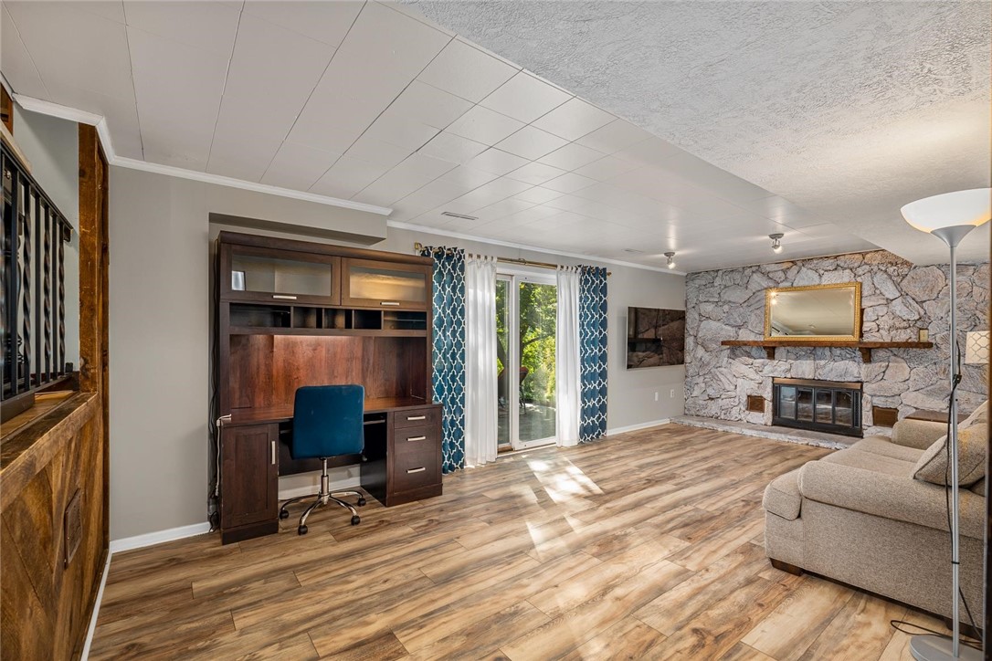 1682 RIDGEWOOD DRIVE