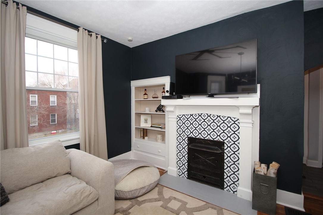 1664 Hillsdale Ave