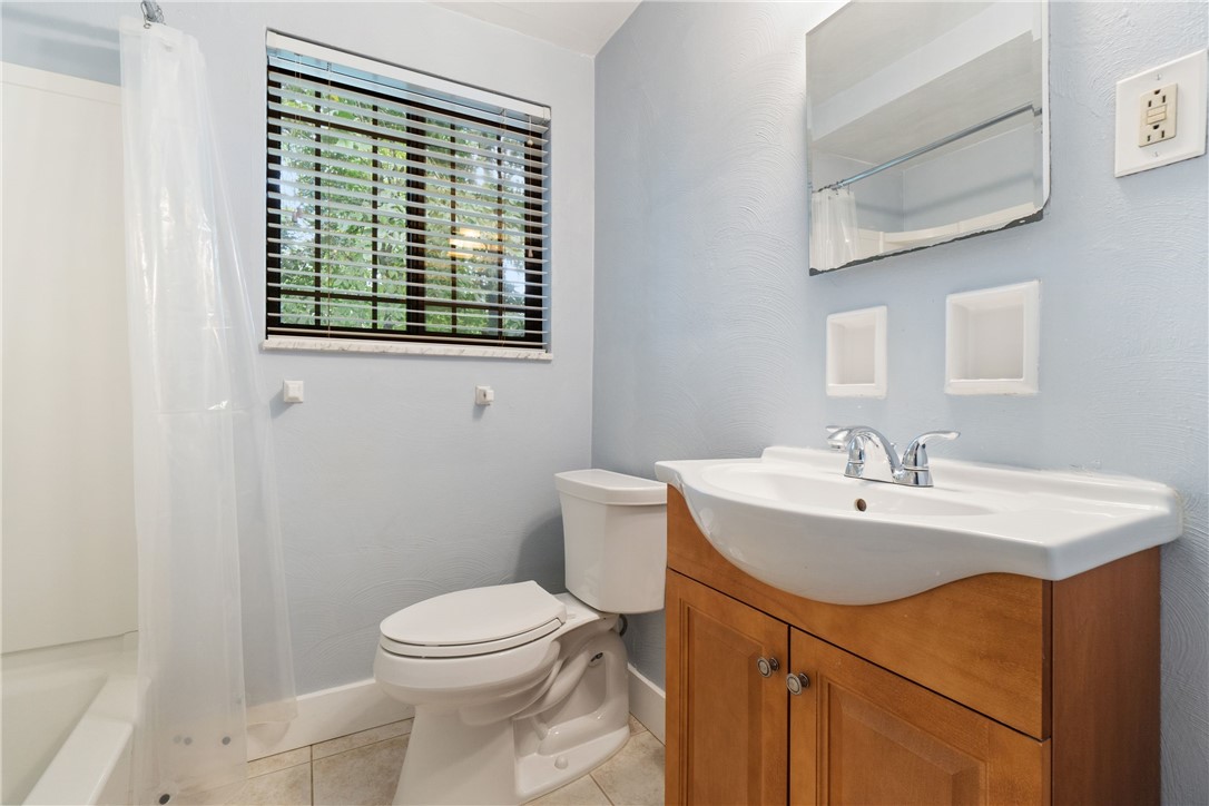 135 W 8th Street