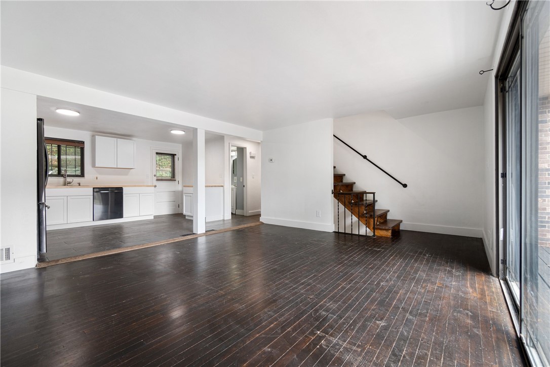 135 W 8th Street