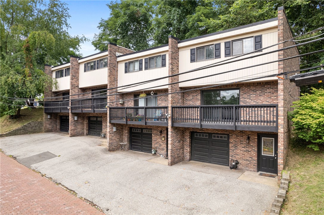 135 W 8th Street