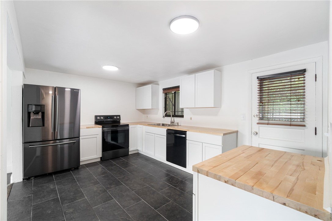 135 W 8th Street