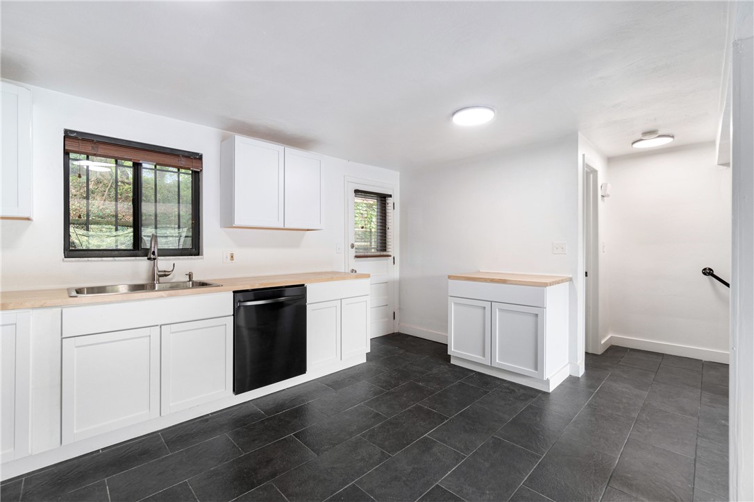 135 W 8th Street