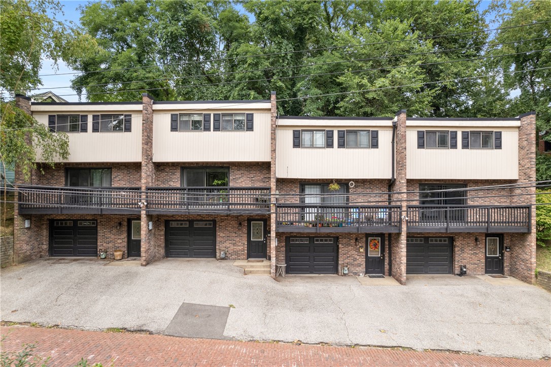 135 W 8th Street