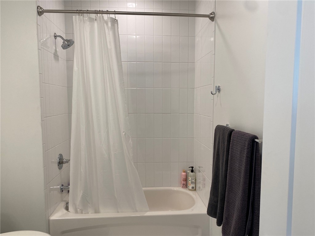 2635 Penn Ave 506