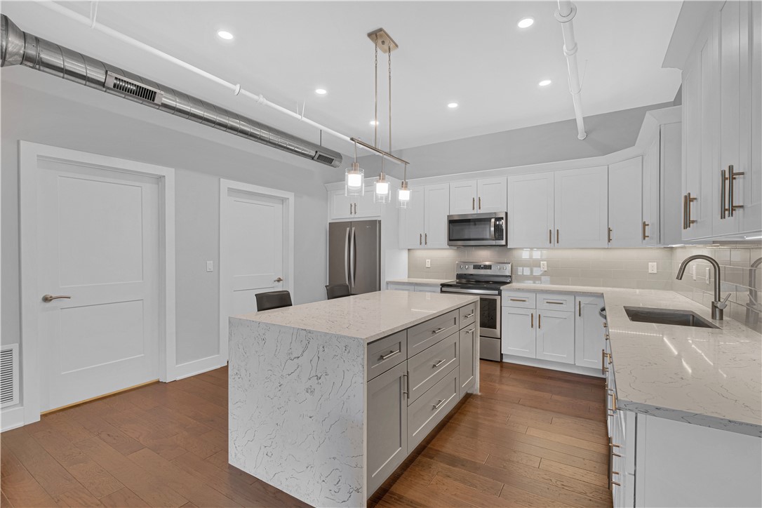 4041 LIBERTY AVENUE 300