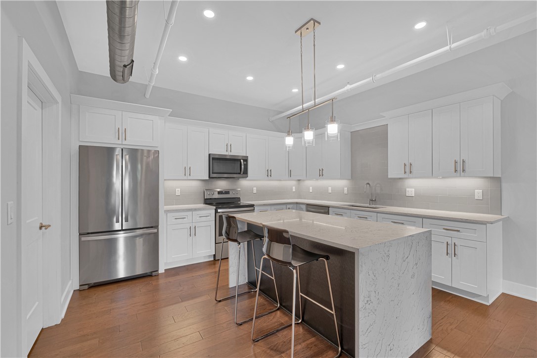 4041 LIBERTY AVENUE 300