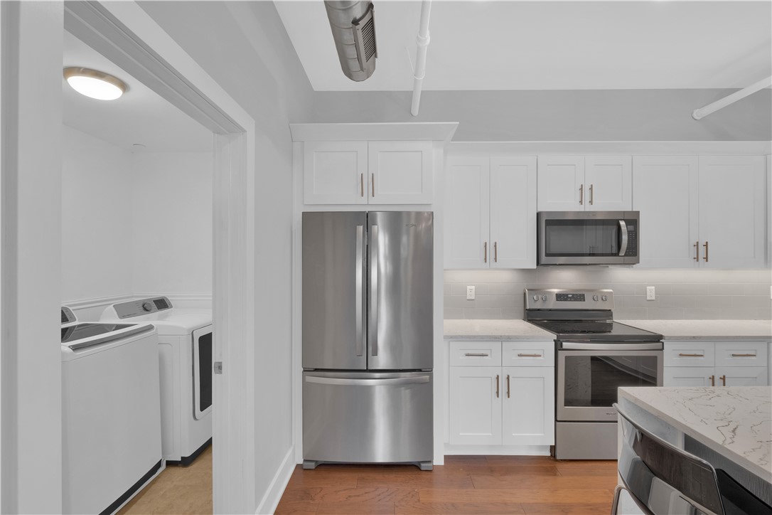 4041 LIBERTY AVENUE 300