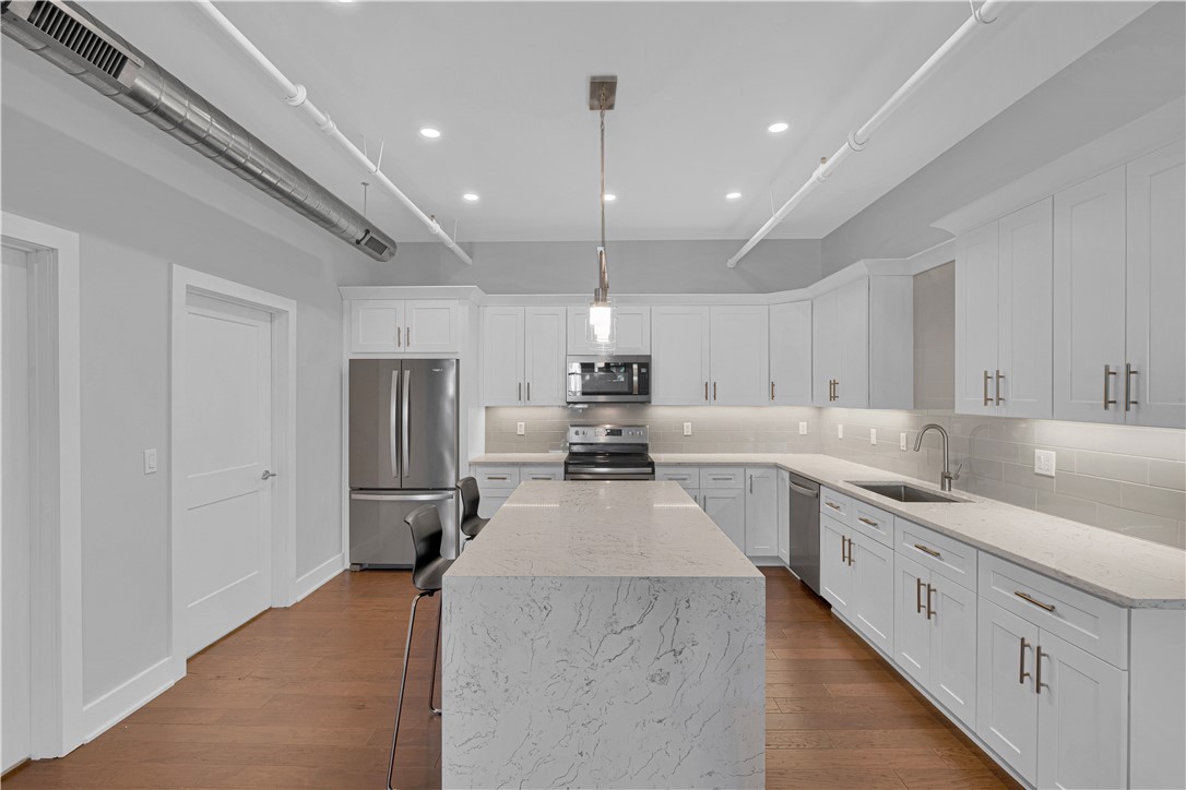 4041 LIBERTY AVENUE 300