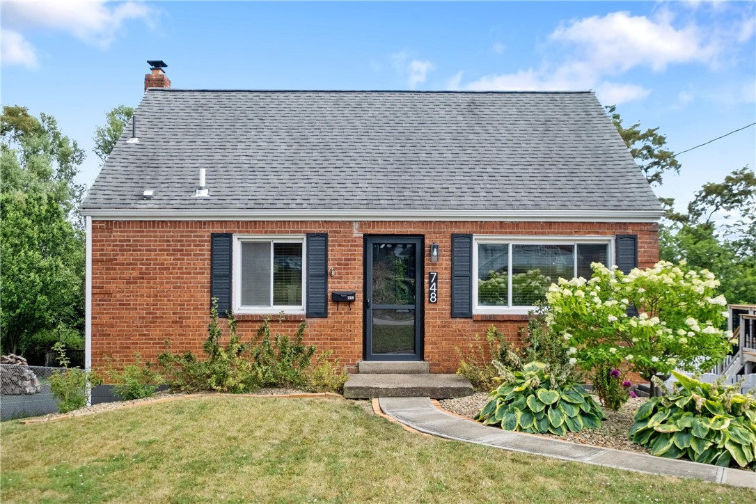 748 Edgewater Drive