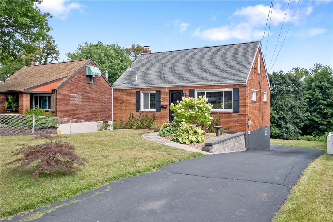 748 Edgewater Drive