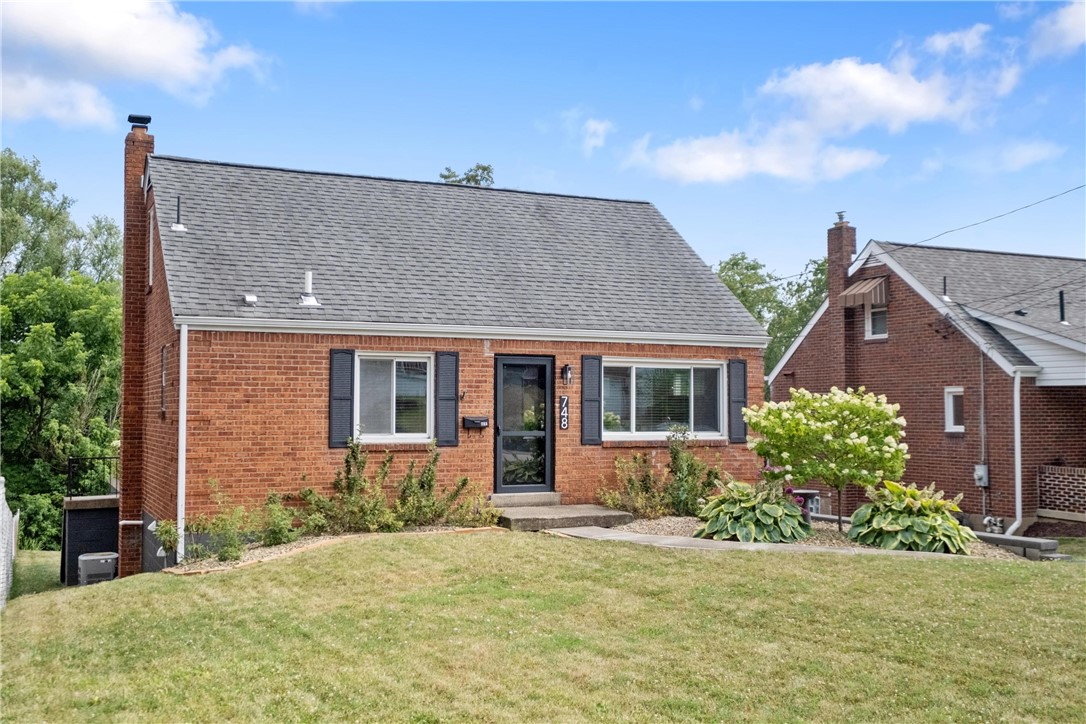 748 Edgewater Drive