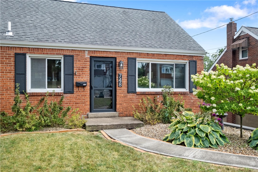 748 Edgewater Drive