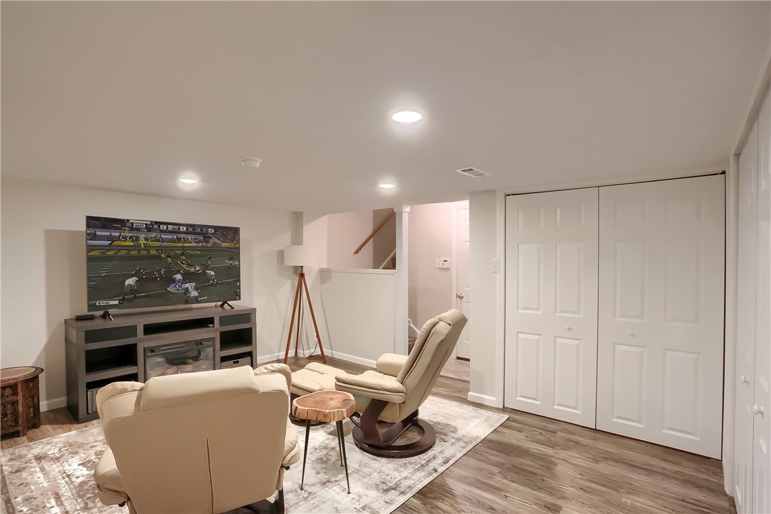 22 Castle View Dr
